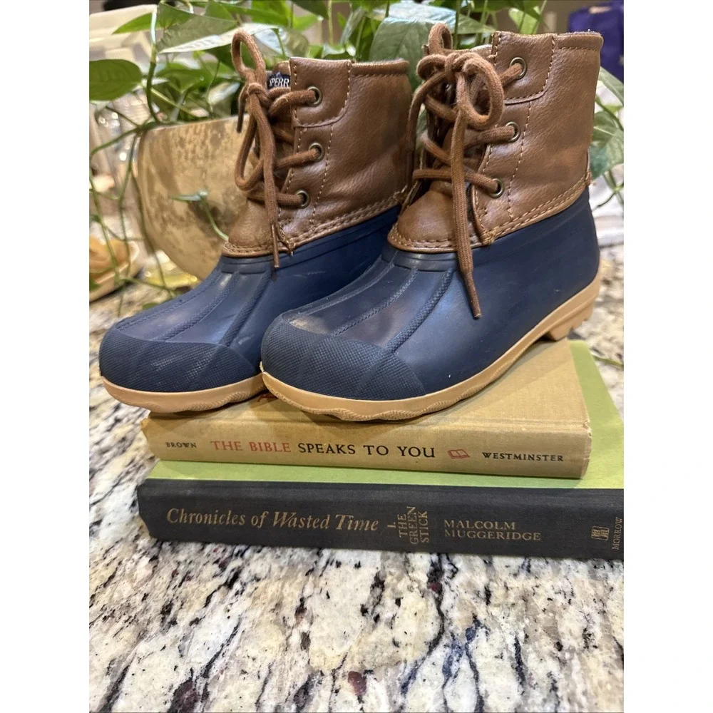 Sperry port boot